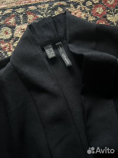 Кофта черная mango на запах