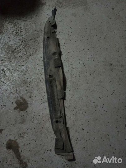 Пыльник крыла правый передний Toyota Land Cruiser