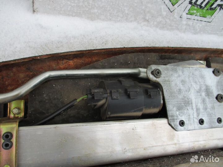 Шторка заднего стекла электр. Mercedes Benz W210