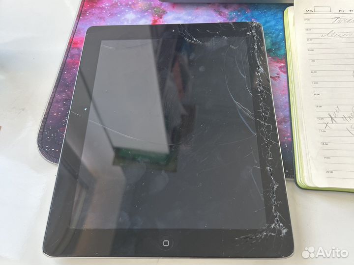 iPad Wi-Fi + Cellular (3-го поколения)