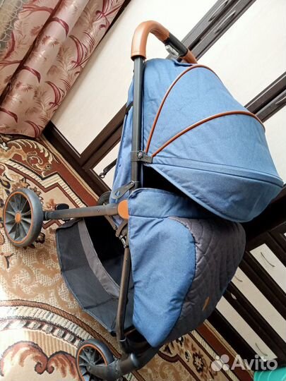 Коляска прогулочная