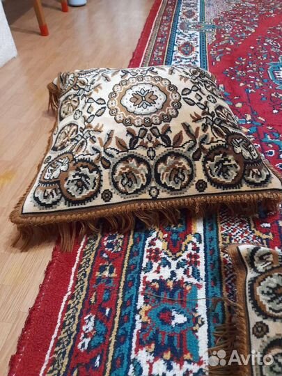 Подушка сидушка на диван и на стулья