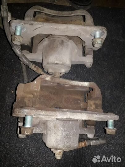 Суппорта Toyota передние пара GX110