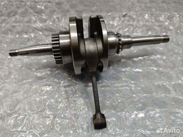 Оригинальный коленвал Honda Today AF 67