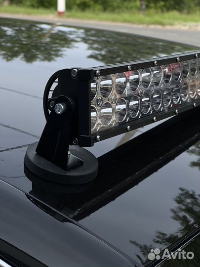 Светодиодная балка на ниву изогнутая 130см