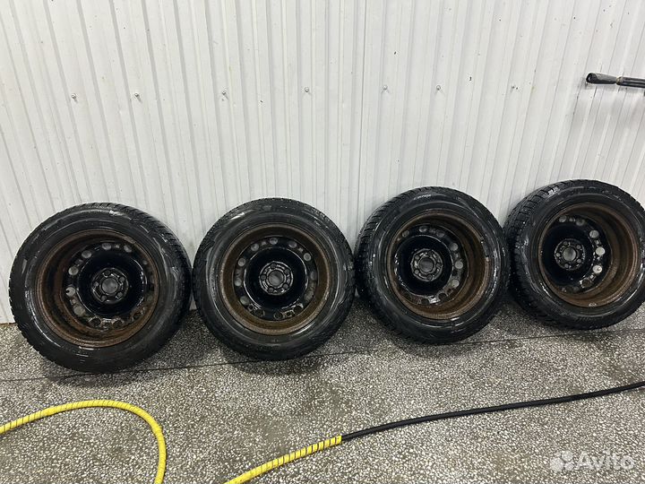 Колеса зимние 185/65r15 на поло седан