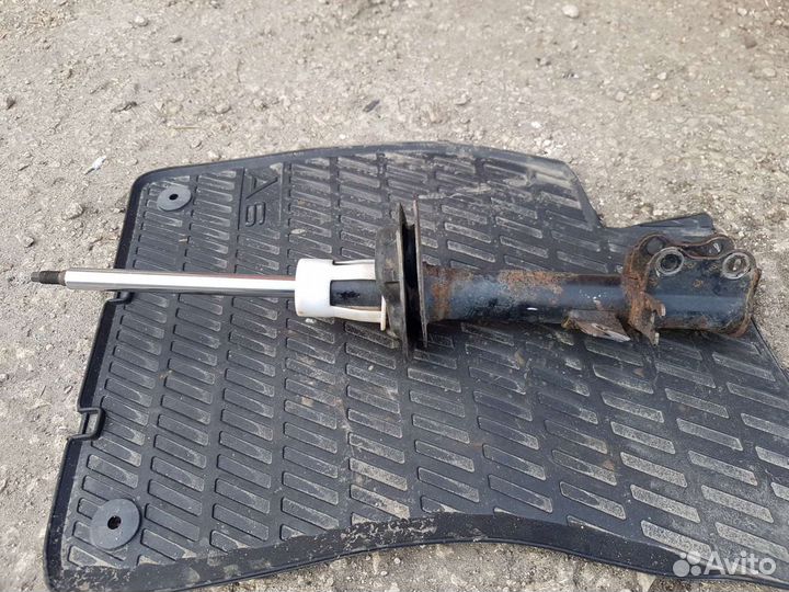 Амортизатор задний правый Chevrolet lacetti седан