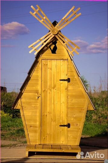 Дачный туалет деревянный