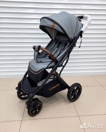 Коляска прогулочная Luxmom большие колеса