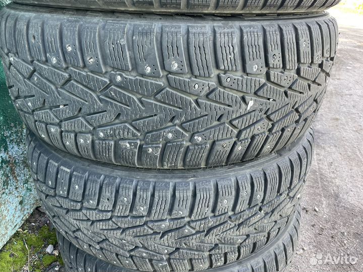 Nokian Tyres Hakkapeliitta 7 SUV 215/60 R17 100T