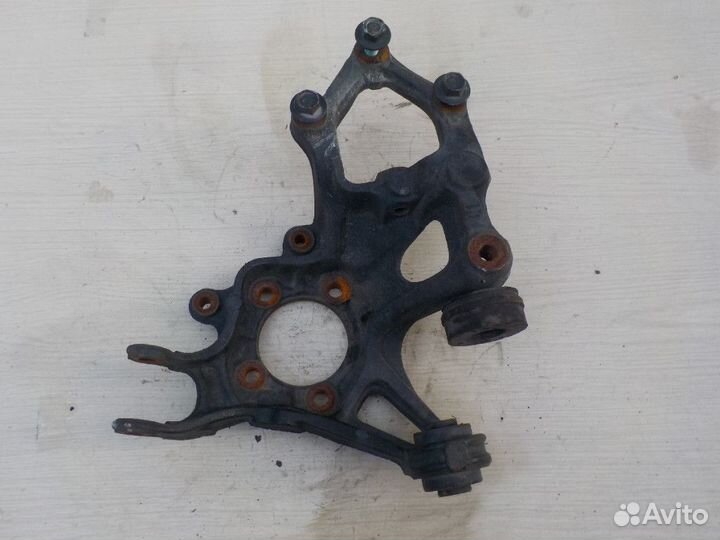 Кулак поворотный задний левый Mazda 6 GH