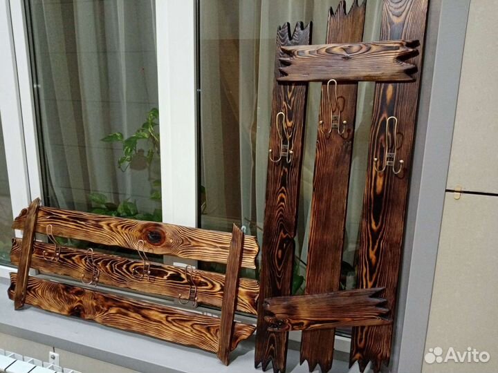 Старинная Вешалка