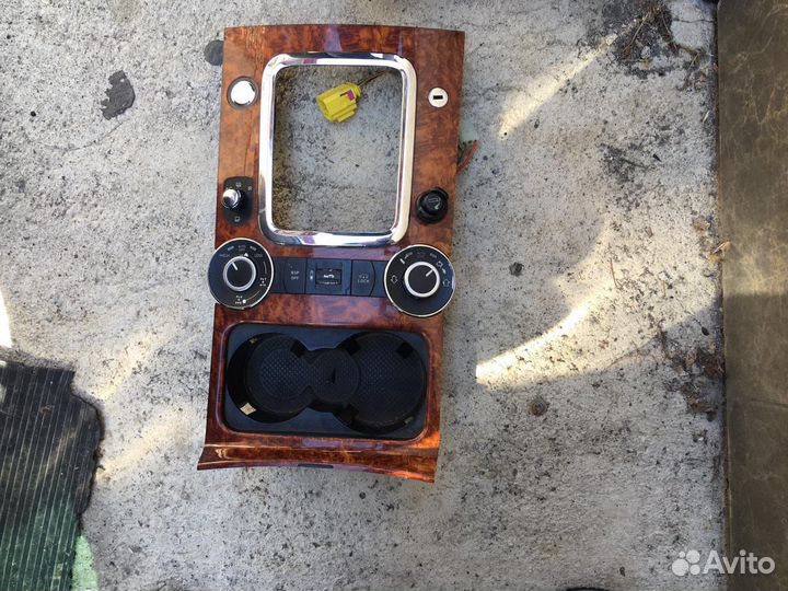 Запчасти на volkswagen touareg