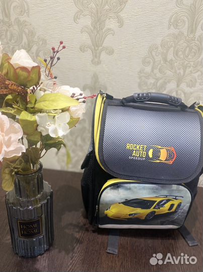 Школьный рюкзак