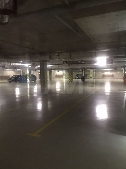 Машиноместо, 16 м²