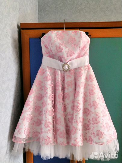 Вечернее платье