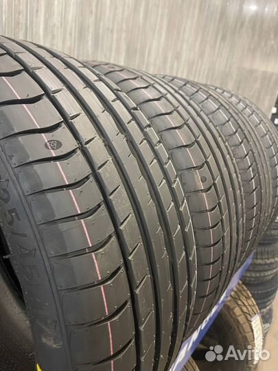 Triangle EffeXSport TH202 215/50 R17 95Y