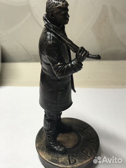 Статуэтка Данилы Багрова из к/ф Брат