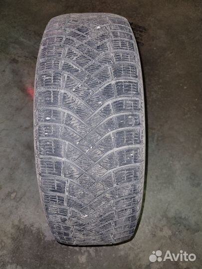 Pirelli Ice Zero 225/60 R18 104