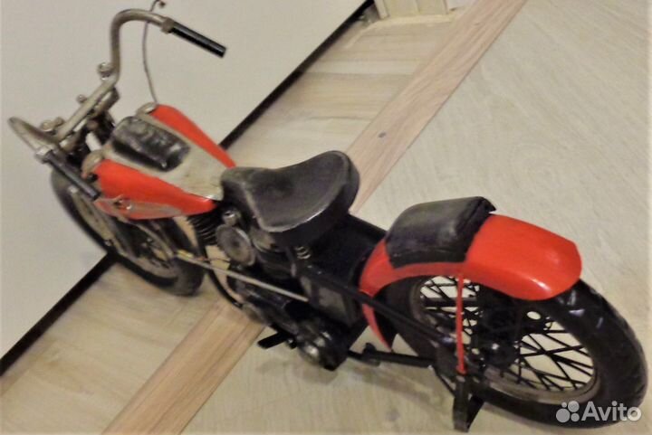 Модель мотоцикла Harley Davidson