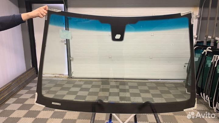 Лобовое стекло на Опель Вектра