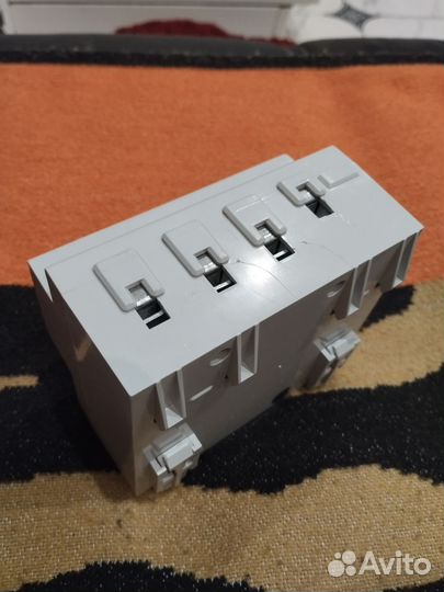 Устройство защиты узм-3-63м