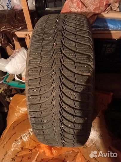 AMP Terrain Attack A/T A 2.25/10.5 R16