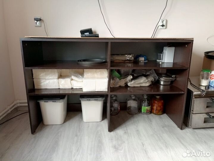 Барная стойка,прилавок,витрина