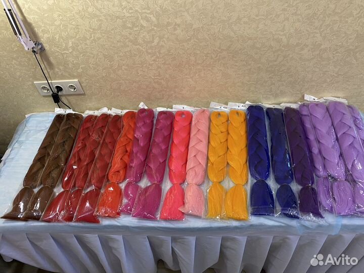 Канекалон однотонный