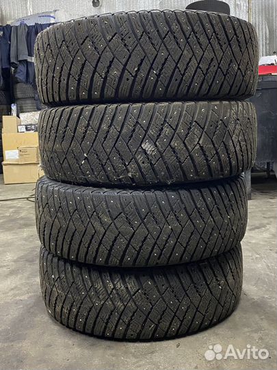 Goodyear UltraGrip Ice Arctic SUV 225/60 R17 103T