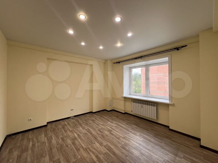 2-к. квартира, 65 м², 4/9 эт.