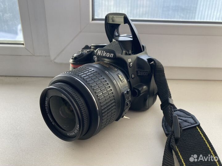 Зеркальный фотоаппарат Nikon D3100