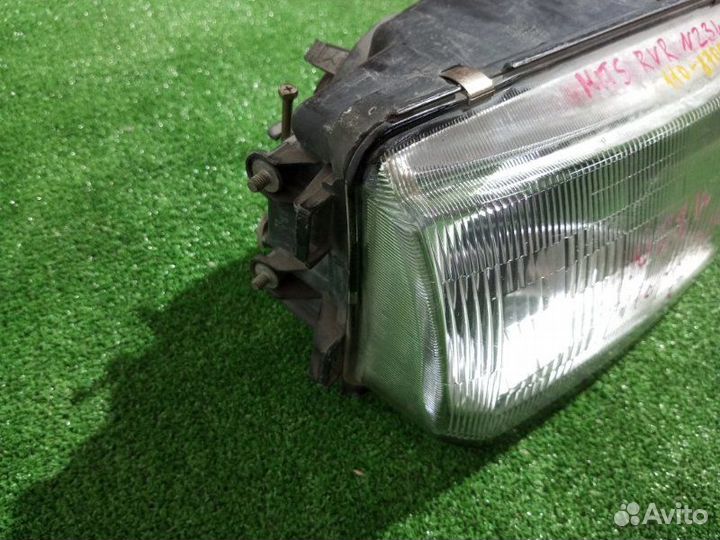 Фара галогеновая правая Mitsubishi Rvr N23W