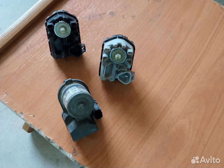 Моторчик Корректор фар toyota Lexus