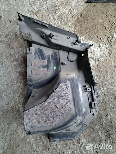 Обшивка багажника Skoda Fabia