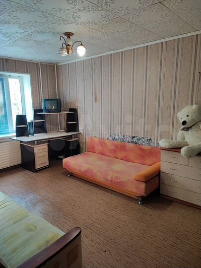 Комната 18 м² в 8-к., 6/9 эт.