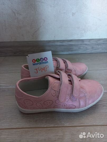 Ботинки для девочки новые