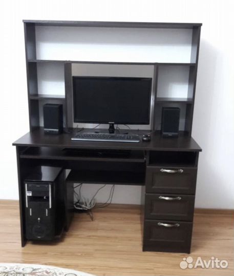 Комп стол софия