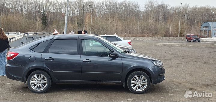 Инструктор по вождению МКПП