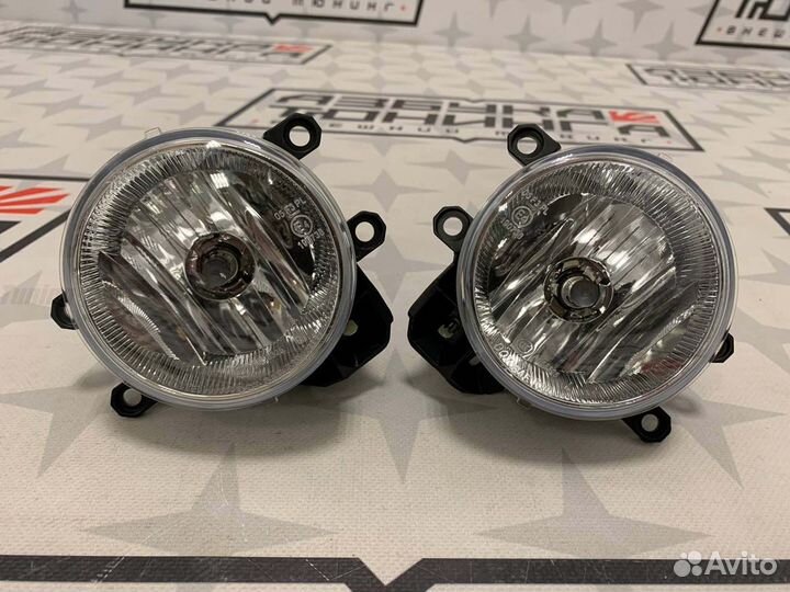 Туманки Toyota Auris 2012-2015 год Y0257