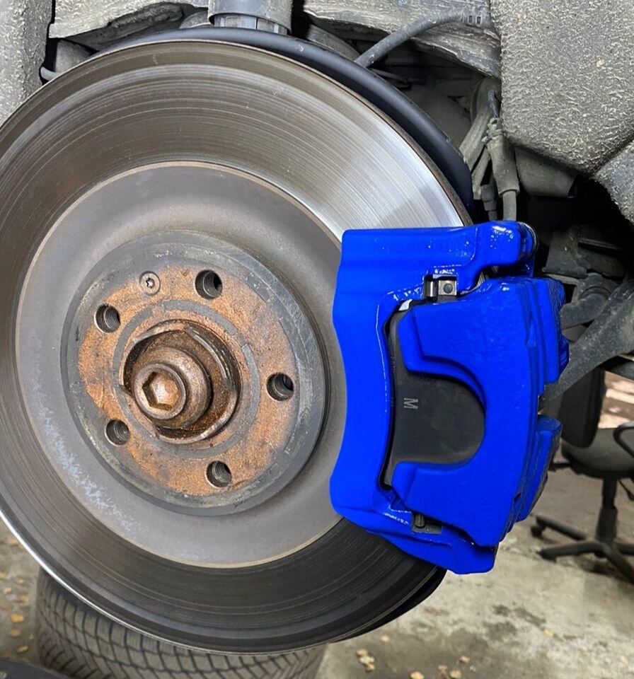 Переборка суппортов brembo. Пластик на сузуки 750. Колодки брембо rs 7. Audi q5 суппорта brembo. Суппорт 7.