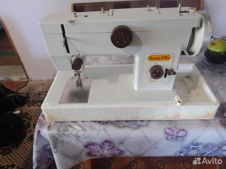 Продам швейную машинку бу