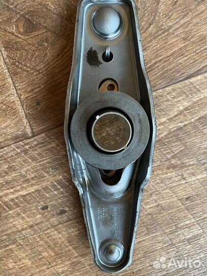 Выжимной подшипник с вилкой на WV