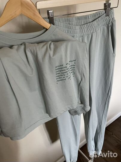 Спортивный костюм женский