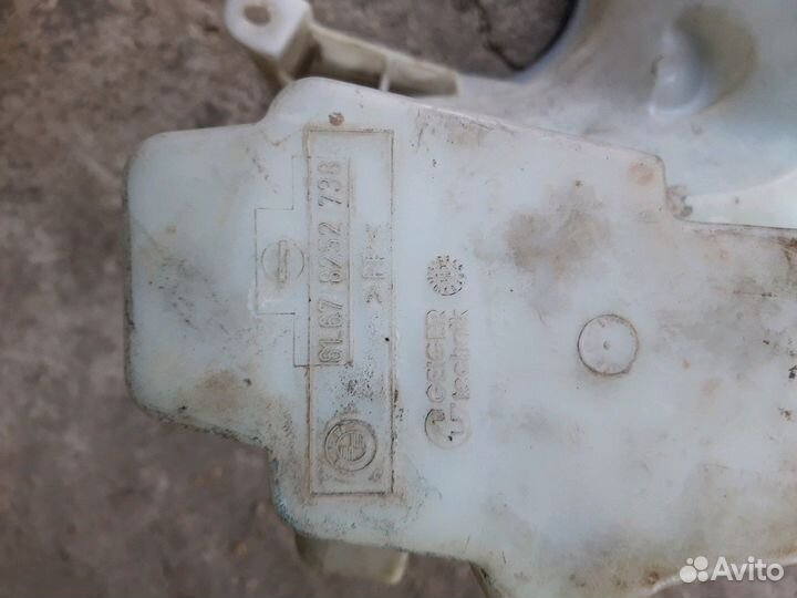 Бочок омывателя BMW X5 E53 M62 4.4l