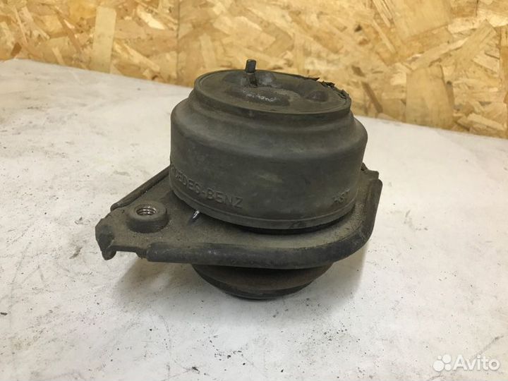 Подушка двигателя Mercedes Ml W164