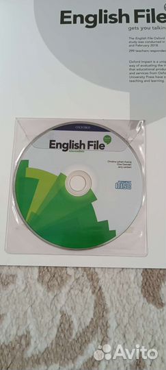 Продам учебник и тетрадь English File Intermediate