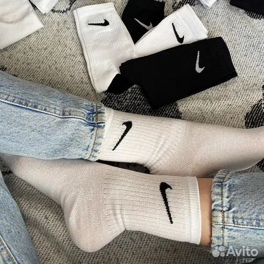 Бесплатно Носки Nike White