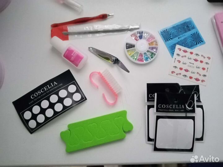 Лампа для маникюра и набор