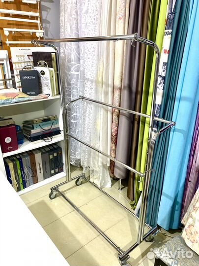 Напольная / Регулируемая / на колесах